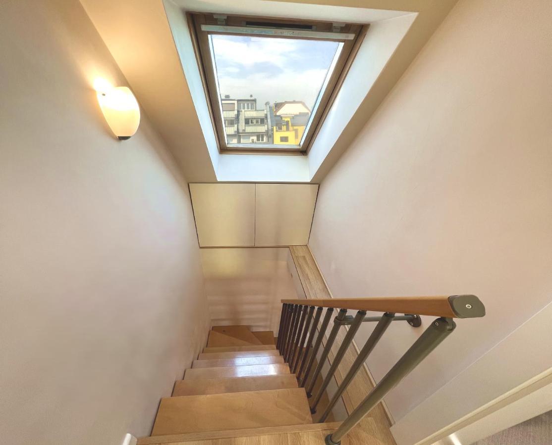 Unique Luxurious Jacuzzi Penthouse Duplex In City Center! 2 Baths! Free Parking! Sofia Esterno foto