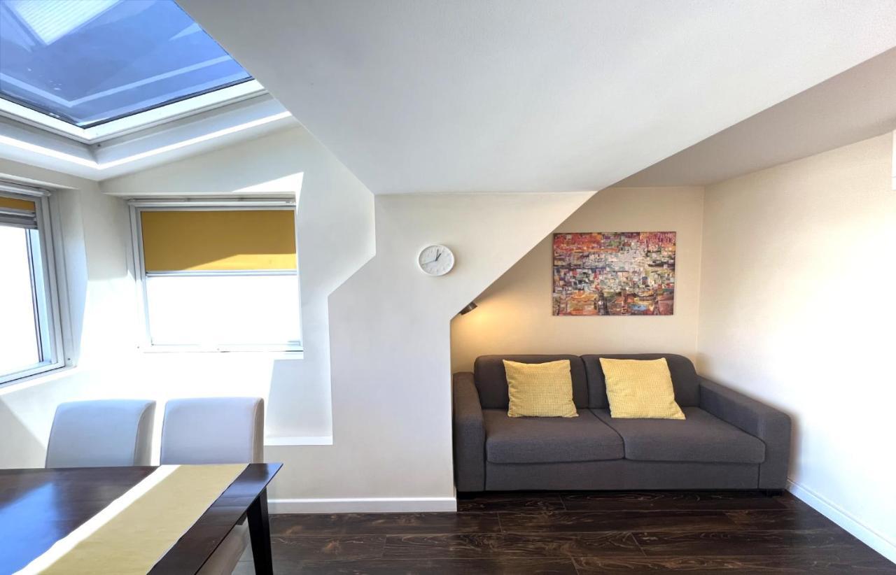 Unique Luxurious Jacuzzi Penthouse Duplex In City Center! 2 Baths! Free Parking! Sofia Esterno foto