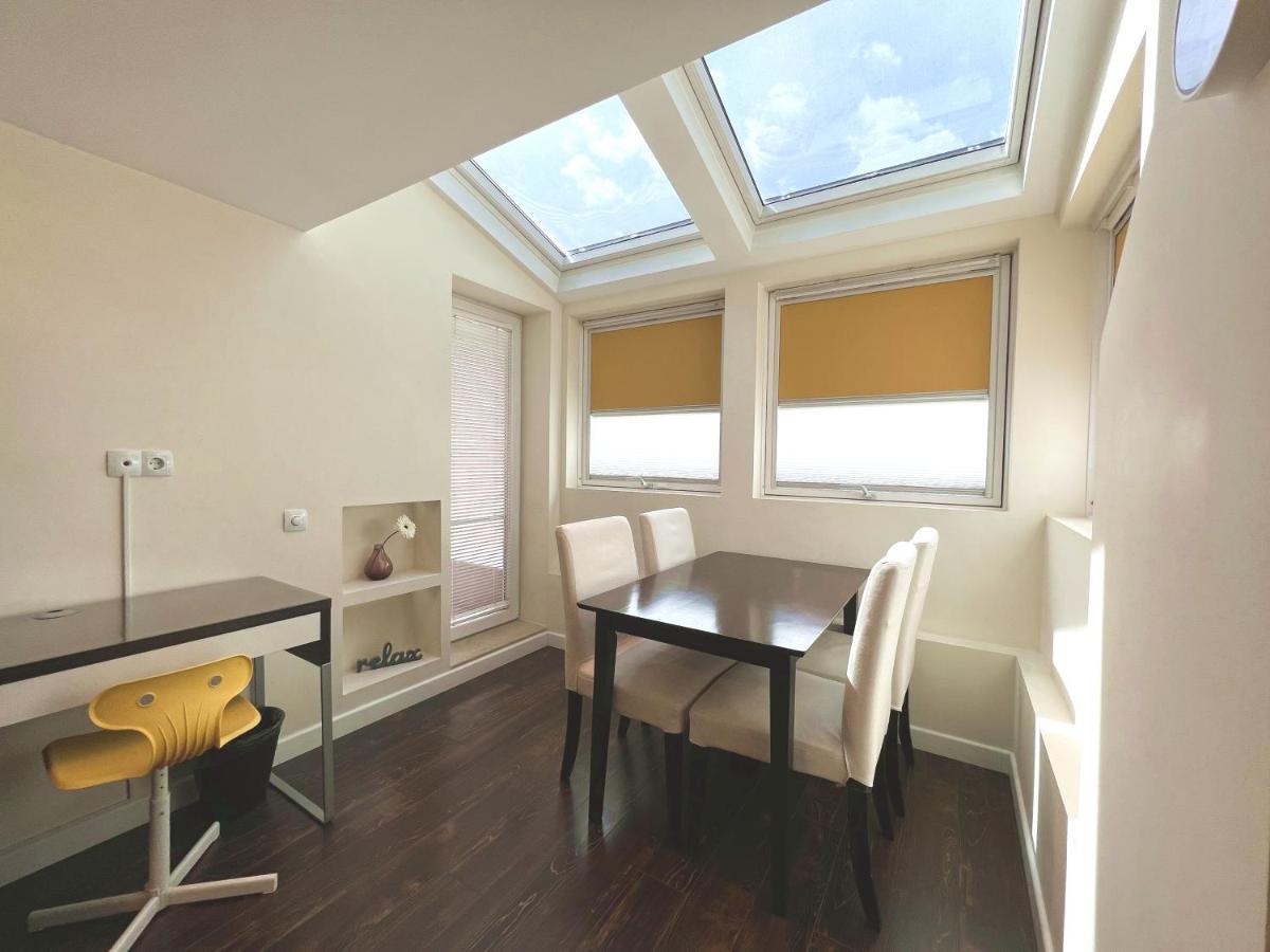 Unique Luxurious Jacuzzi Penthouse Duplex In City Center! 2 Baths! Free Parking! Sofia Esterno foto